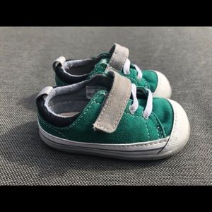See Kai Run Stevie II First Walker, Green Size 4.5